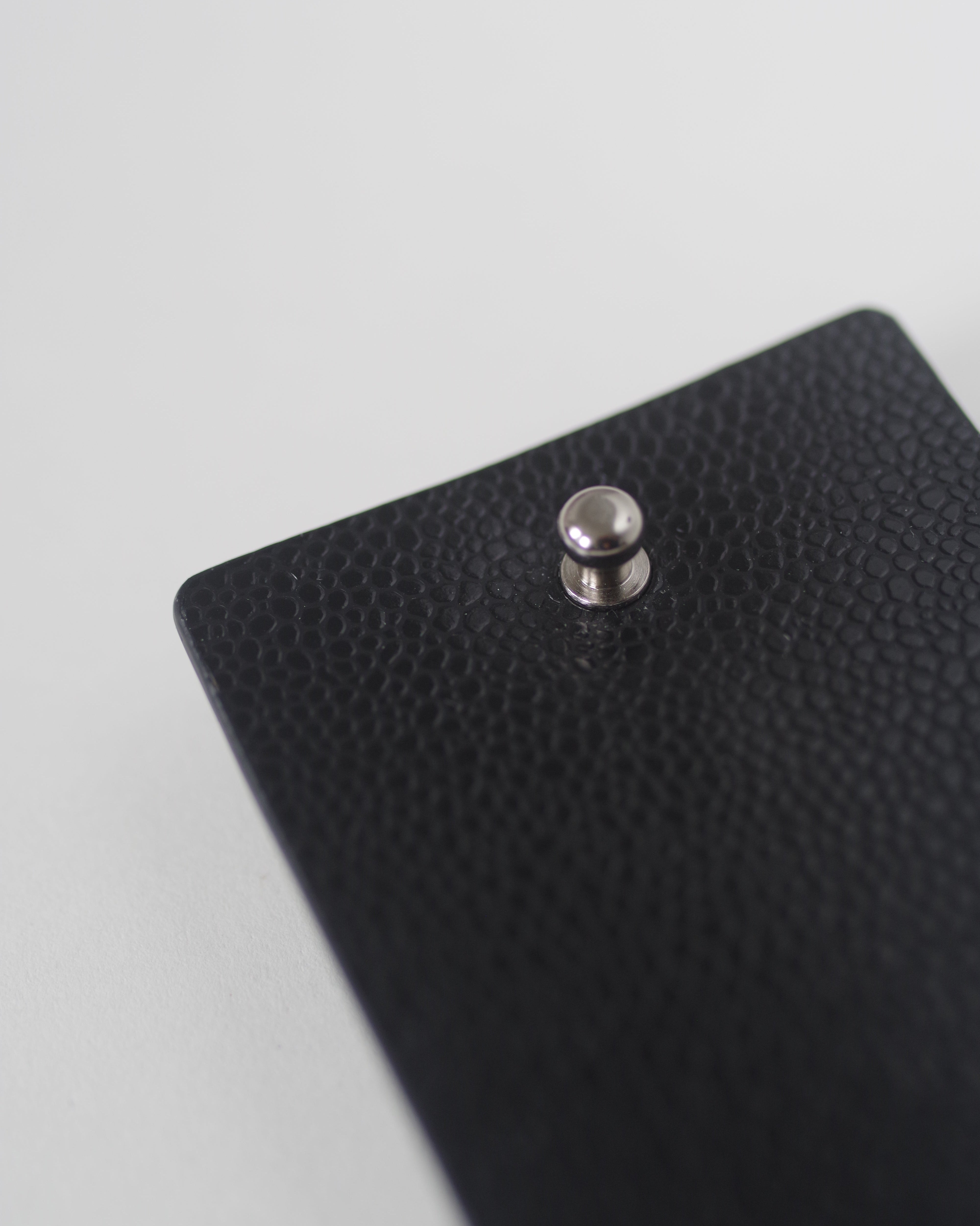 Black T Vegan Leather Wire Organizer